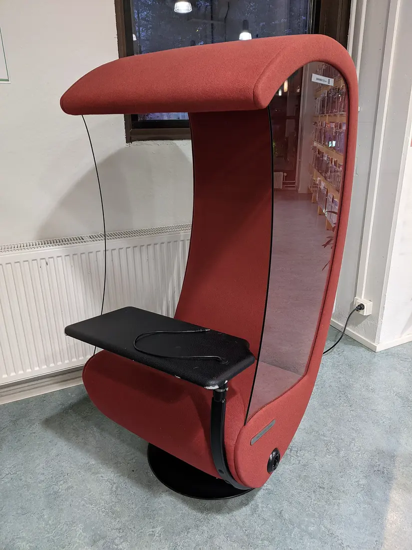 EvavaaraDesign acoustic chair