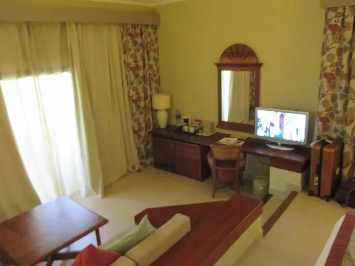 Bavaro — Iberostar — bungalow inside (main room 2)